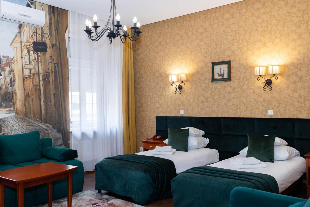 Hotel Wenecki Czestochowa Exterior photo